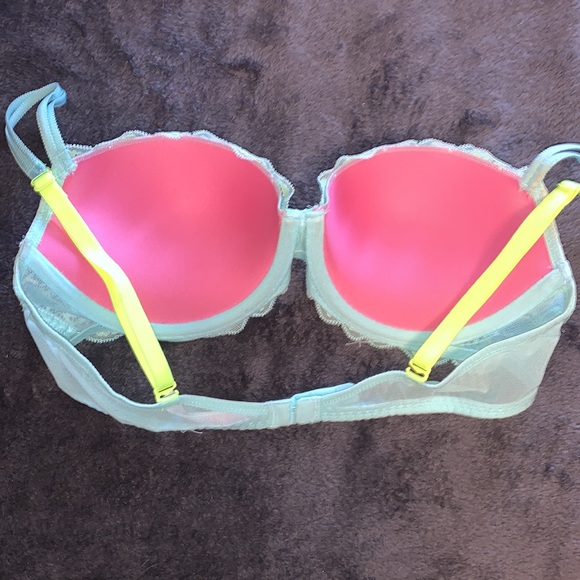 PINK Victoria’s Secret 34B push-up/pigeonnant. Sexy lace - Picture 3 of 7